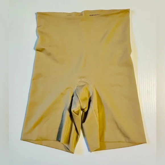 Spanx - Picture 1 of 3